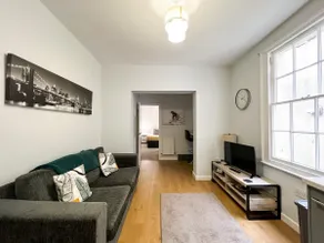 Suitely - Berkeley Apt 2 - Image 2