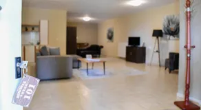 Toula Rooms - Image 4