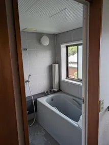 private rooms in togo beach and park side house - Image 2