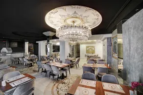 White Monarch Hotel - Image 3
