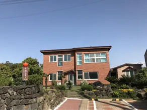 Jeju Ophirhouse Pension - Image 4