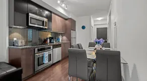 Cozy Condo Midtown Toronto - Image 5