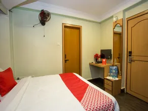 OYO Hotel Padma Krishna Near Lal Mahal - Image 4