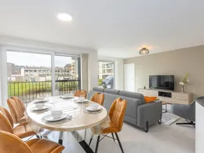 Corner apartment in the center with 3 bedrooms - Image 3
