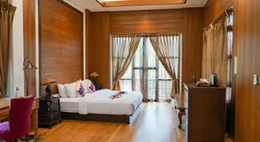 Risasinee Spa & Resort - Image 2