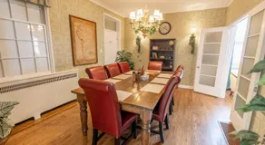 Cardinal Inn Western Room - Image 3