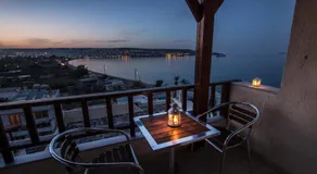 Bay View Apartments - Image 2
