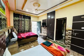 Goroomgo Wood Villa Palace Himachal Pradesh - Image 2
