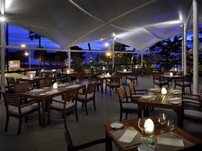 Karon Beach Phuket Hotel - Image 4