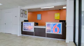 Motel 6-Atlanta, GA - Image 5