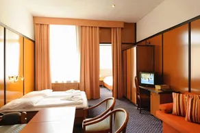 City Hotel am Kurfürstendamm - Image 2