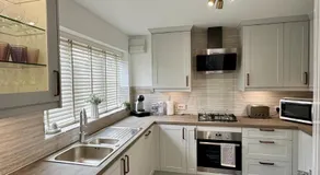 Park Villa, Stevenage - Image 5