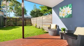 LUXURY TOWNHOUSE! Walking distance to everything! - Image 3