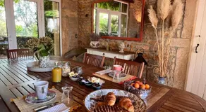 DOMAINE DES FRANCHISES - Beaujolais Village - Charme et authenticité au cœur des Pierres dorées - Image 5