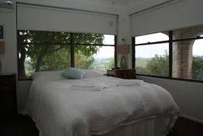 Pet friendly country home with pool - Image 2