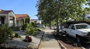 Cozy Hollywood Studio with Kitchenette near Hollywood Sign and Walk of Fame - Image 5