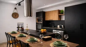 Captivating 2-Bed Apartment in Tunis - Image 3