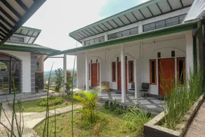 RedDoorz Syariah @ Jalan Dieng Wonosobo 2 - Image 4