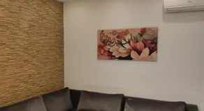 EIina - Image 2