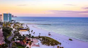 Luxury Home & Mins to Beach and Walk to Downtown - Image 4