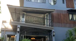 P.O.E Posh Homestay - Image 3