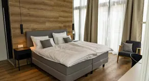Glashaus mit 3 Gästezimmer - Image 2