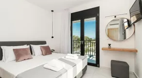 Eagle's Nest - Adjoining Villas! - Image 4