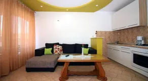 House with outdoor pool in Tisno - Image 3