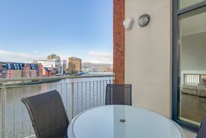 Central Belfast Apartments - Pottinger's Quay - Image 5