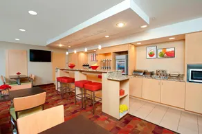 MainStay Suites Bloomington near University - Image 2