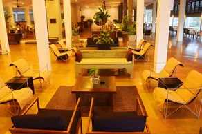 Blue Water Club Suites - Image 2