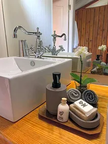Barefoot Addo Elephant Lodge - Image 2