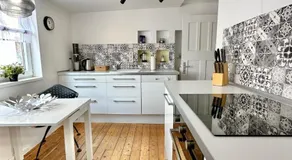 Erholsame City-Erdgeschosswohnung mit Veranda, Grill und Parkplatz D46EG - Image 2