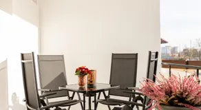 SmartStay Apartment 91 m2, Balkon, Parkplatz, Self Check-in, 2 WCs, Kaffeevollautomat - Image 3