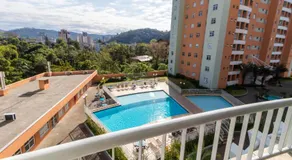 Apto a 10 min da Vila Germânica, dois quartos, salas de estar e jantar, cozinha completa, sacada com churrasqueira, Wi-Fi, Piscina, academia, mercadinho 24 horas e Vaga de garagem - Image 5