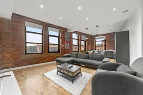 Mag-a-zine Loaded - 2BDR - city centre - Sleeps 5 - Image 4