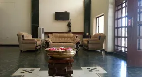 Paramount Inn - Image 4