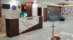Crown Suites - Image 3