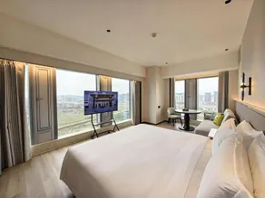 HOTEL FIVE - Image 5