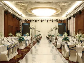 Grand Skylight International Hotel Nanchang - Image 3