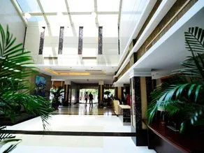 Airport Hotel - Image 4