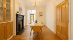 Large CityCentre Townhouse & Hot Tub, Pool Table and Offroad Parking - Image 5