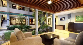 Cakra Kusuma Hotel - Image 2