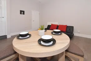 Townhouse @ Neville Street Stoke - Image 4