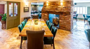 Wheatsheaf Inn, Bar Hill - Image 3