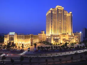 Golden Sun Hotel - Image 4