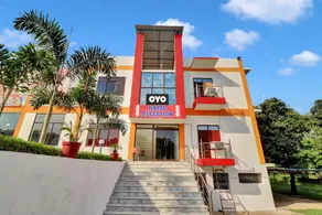 Hotel O Gayatri Parks - Image 2
