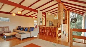 Sea-View Lodge - Beautiful Views of Vincentia - Linen not provided - Image 3