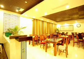Zichen Business Hotel - Image 3