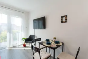 New Blue Danube -Apartment with Balcony & Parking - Image 4